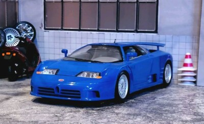 1:18 Bugatti EB110 Bburago GOLD Vitrinenmodell Neuwertig 