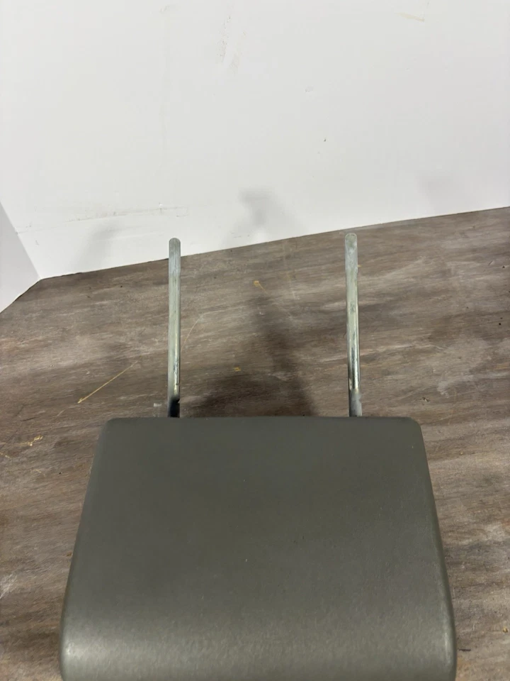 Reposacabezas asiento delantero gris Jeep JK Wrangler 2007 2008 2009 2010 116387 Foto 2 de 4