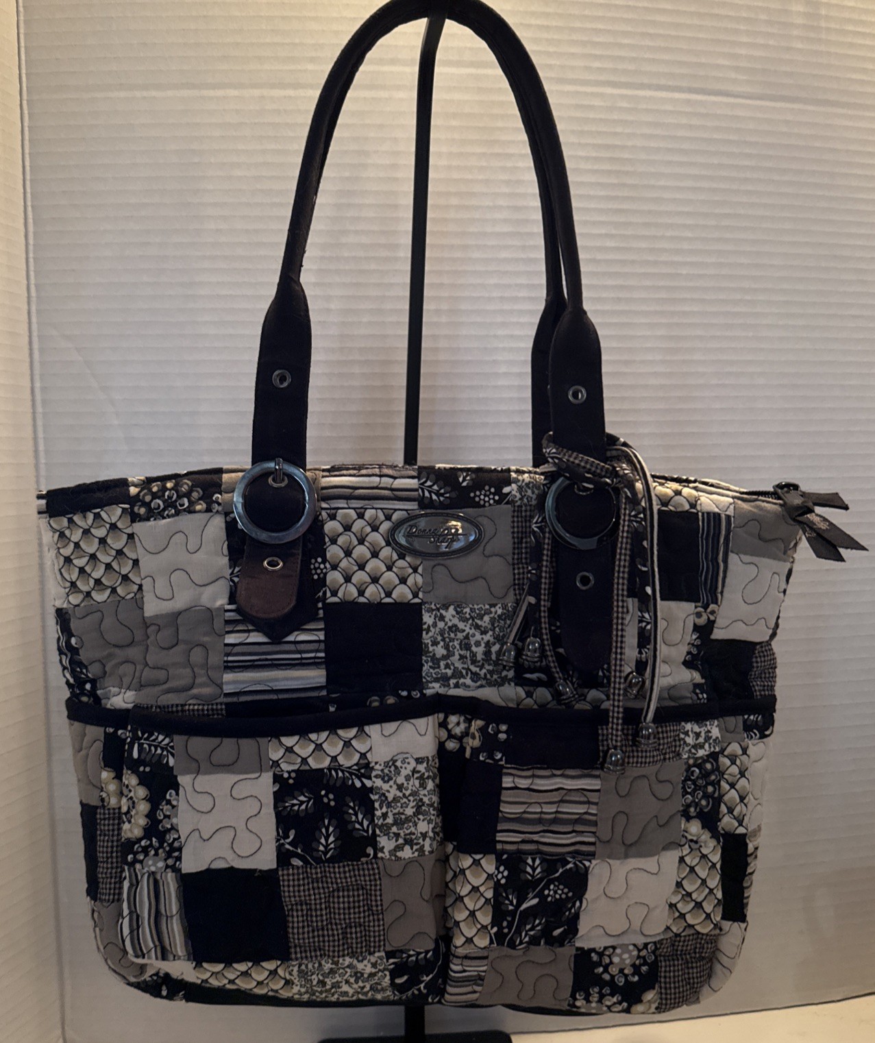 Donna Sharp Quilted Patchwork Shoulder Bag/Purse.… - image 1