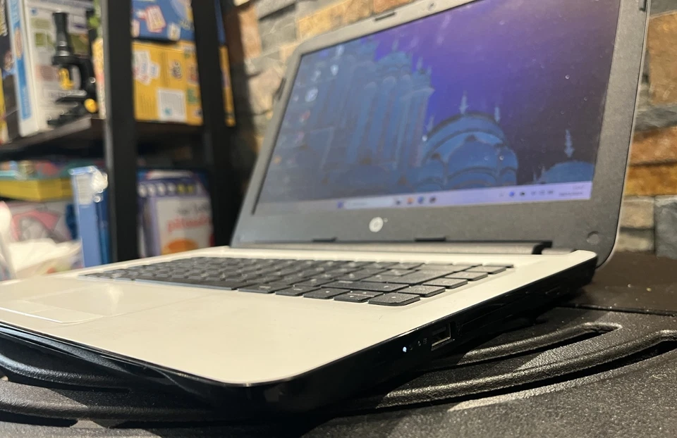 Ordinateur Portable HP 14-AN000NF - 14" AMD A6 SSD 240Go NEUF 8Go W11 Batt NEUVE - Photo 4/4