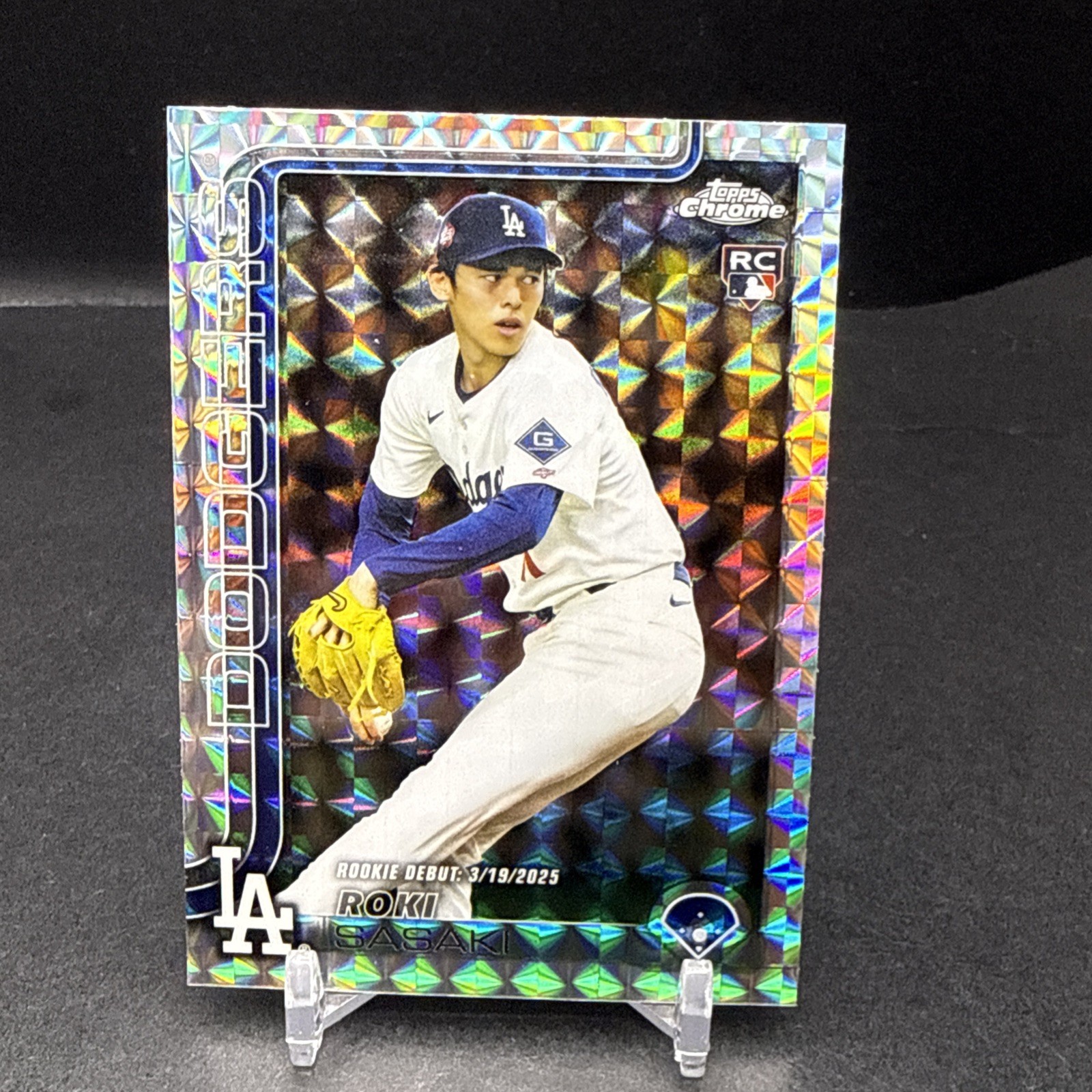 Roki Sasaki 2025 Topps Chrome Update RC #USC73 Geometric Refractor Dodgers DL1