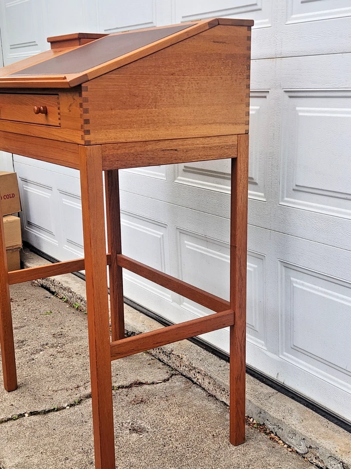 Escritorio de pie moderno de madera de cerezo Andreas Hansen Mid Century Foto 4 de 4