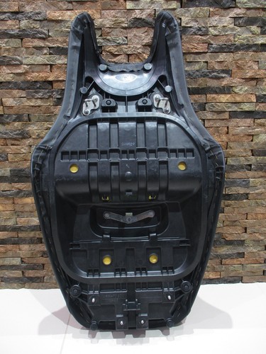 sella scooter yamaha t max 500 530 rifoderata dal 2008 al 2016 nera verde - Foto 8 di 8