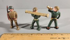 3 VINTAGE BARCLAY TOY LEAD SOLDIERS B261 WITH BAZOOKA, B260 AT ARMS, B236 BUGLER