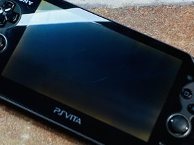 PS Vita PCH-1000 Crystal Black SONY Playstation 16GB Charger Tested DDP