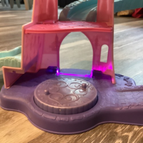 Fisher Price Little People Disney Princess Klip Klop Castle READ/Rapunzel Works - Picture 13 of 22