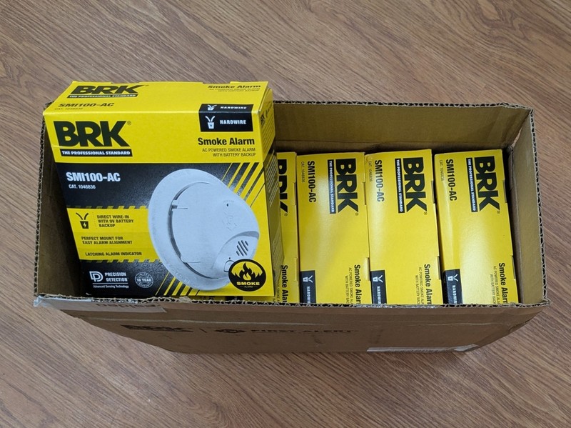 20 BRK First Alert SMI100-AC Smoke Detector, Hardwired Alarm with Battery Backup