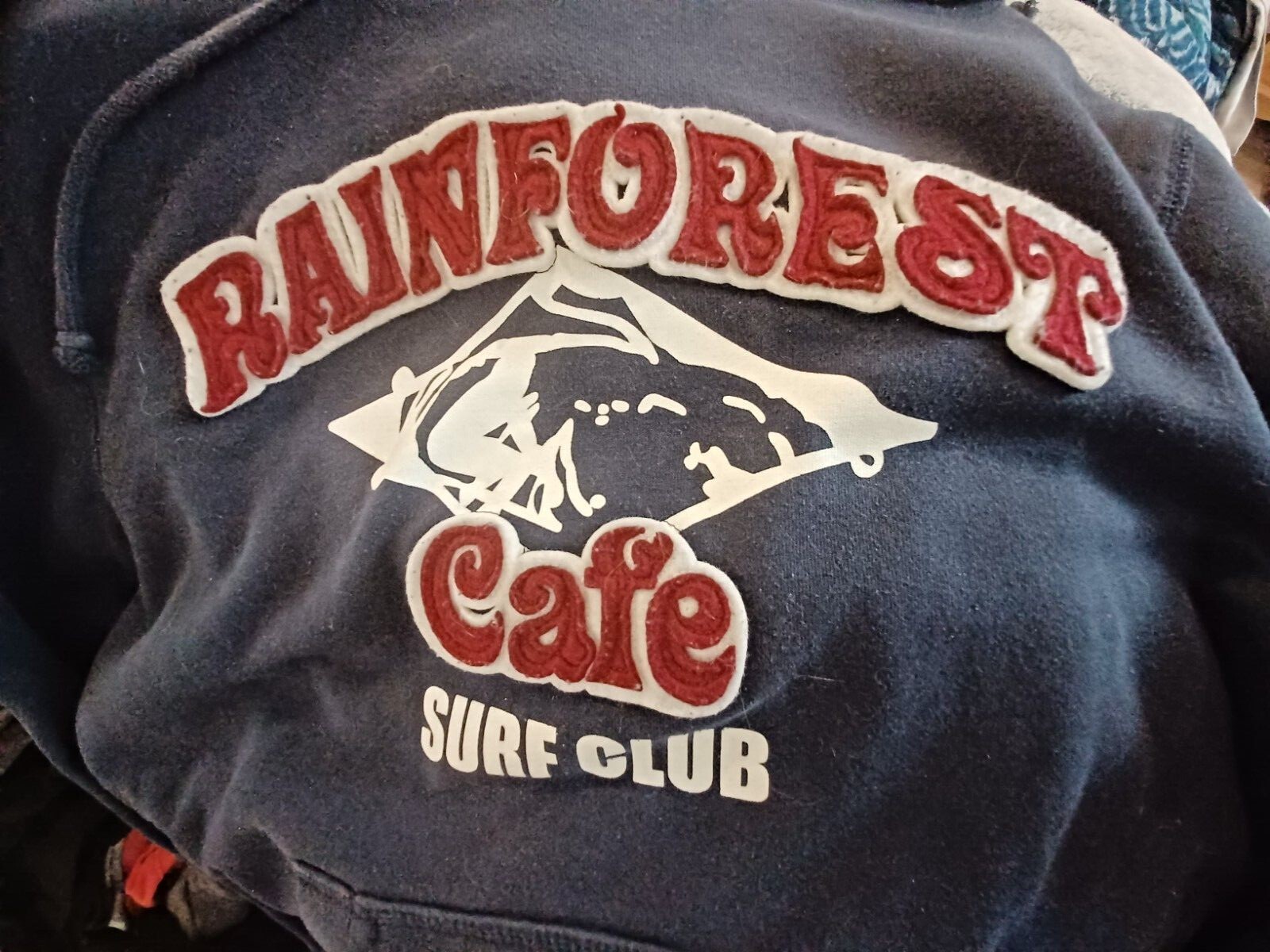 RAINFOREST CAFE SURF CLUB Sweatshirt W/ Large Sewn… Gem