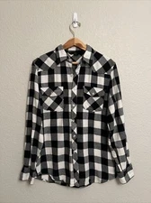 Straight Faded Boyfriend Button Down Shirt Top Check Coastal Cowgirl Cottage M