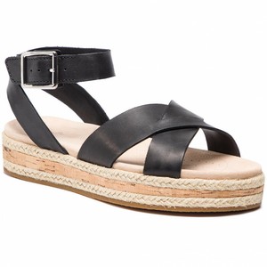 clarks ladies flat sandals