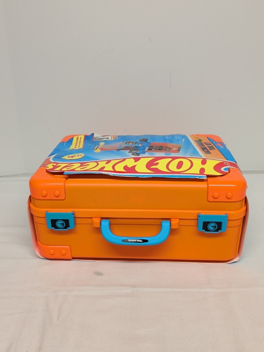 RARE Hot Wheels Racing Garage Tool Kit on The go W Wheels & pull