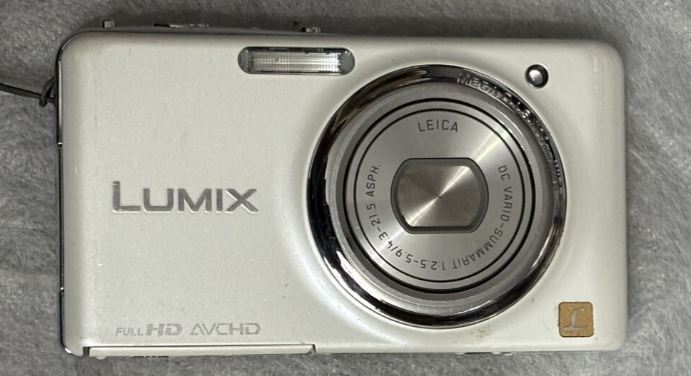 Panasonic Digital Camera Lumix Fx77 (white) Dmc-fx77-w Japan for