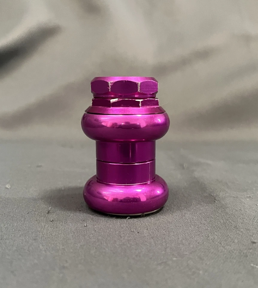 Chris King GripNut fone de ouvido sem logotipo 1" rosca 3D violeta 110g - Imagem 4 de 4