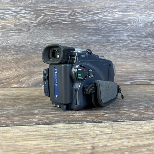 Sony Handycam DCRTRV25 Silver MiniDV Camcorder w/120x Digital Zoom