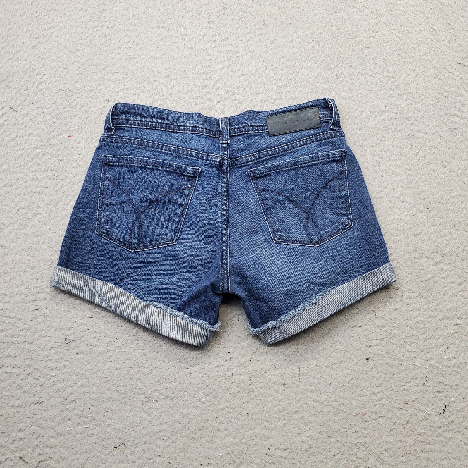 Calvin Klein Jeans Shorts Womens Size 26 Blue Denim Pockets Medium Wash Cuffed thumbnail 2