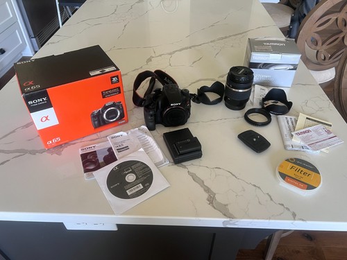 SONY SLT-A65V A-65 24.3MP Body & Tamron 18-270mm F/3.5 - 6.3 Lenses