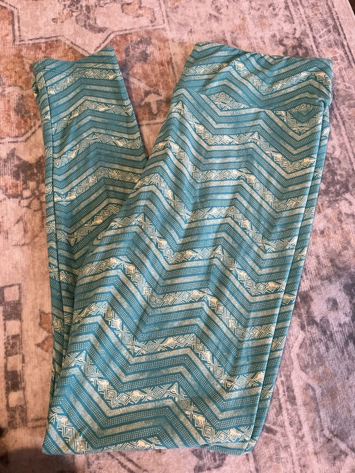 Lularoe Women’s  Tall And Curvy Leggings 4 Pairs, Aztec, Floral, Chevron Pattern - Image 3 of 4