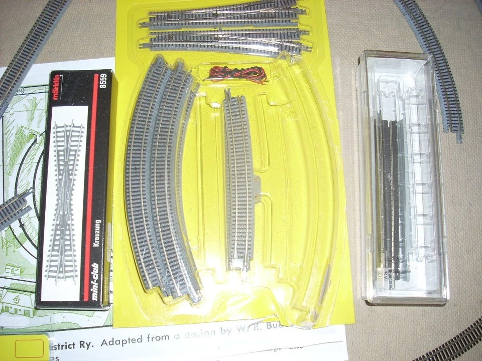 BIG LOT OF Z/Nn3 MTL TRACK, SCENERY & BRIDGES FREE SHIP - Image 4 of 4
