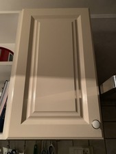 Porte de placard pour armoire de cuisine style Shaker beige finition peinte