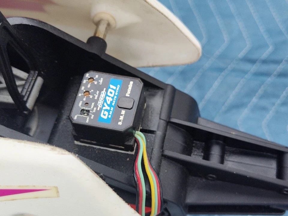 Thunder Tiger Raptor V2 50 Nitro Helicopter Enya 50 SS Engine & Futaba ARF - Image 4 of 4