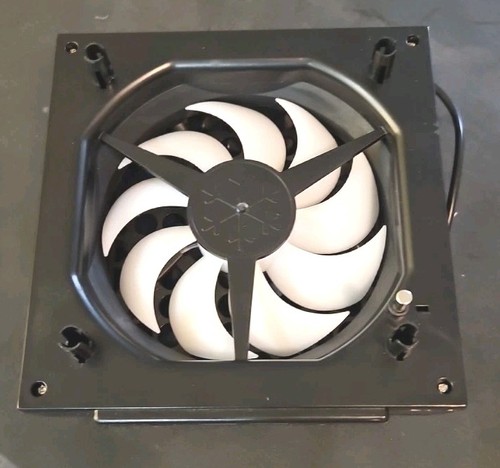 Xbox Series X RGB Cooling USB Low Noise Mesh Filter - Picture 2 of 4