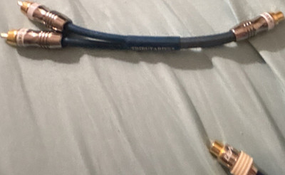 Tributaries RCA Y Splitter Cable Gold Plated Blue Less Than 2ft
