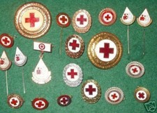 19 alte Abzeichen Deutsches Rotes Kreuz der DDR