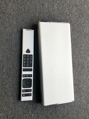 Polycom RealPresence Group 310 Codec 2201-61079-001 - CODEC  and remote