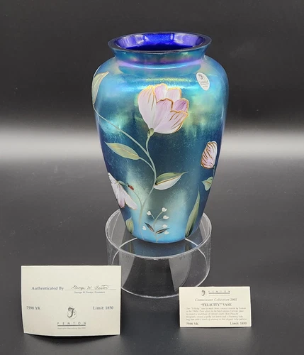 Fenton Art Glass Favrene Connoisseur Collection "Felicity" Vase LE#544/1850 Blue