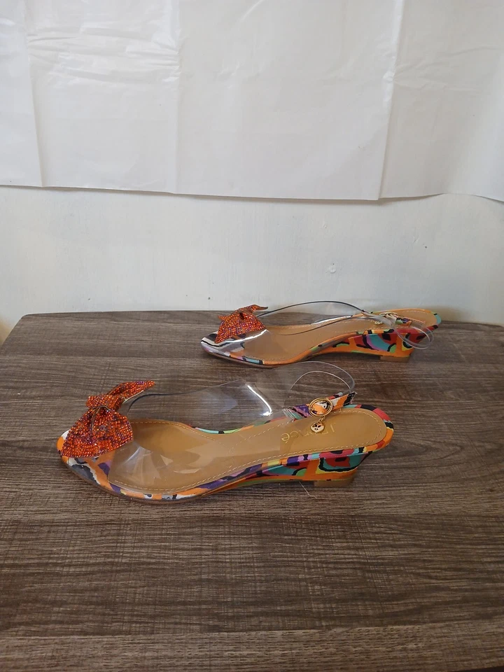 J Renee Talla 9.5 Vinilo Transparente Tacones de Cuña Lazo Rojo, Multicolor Foto 4 de 4