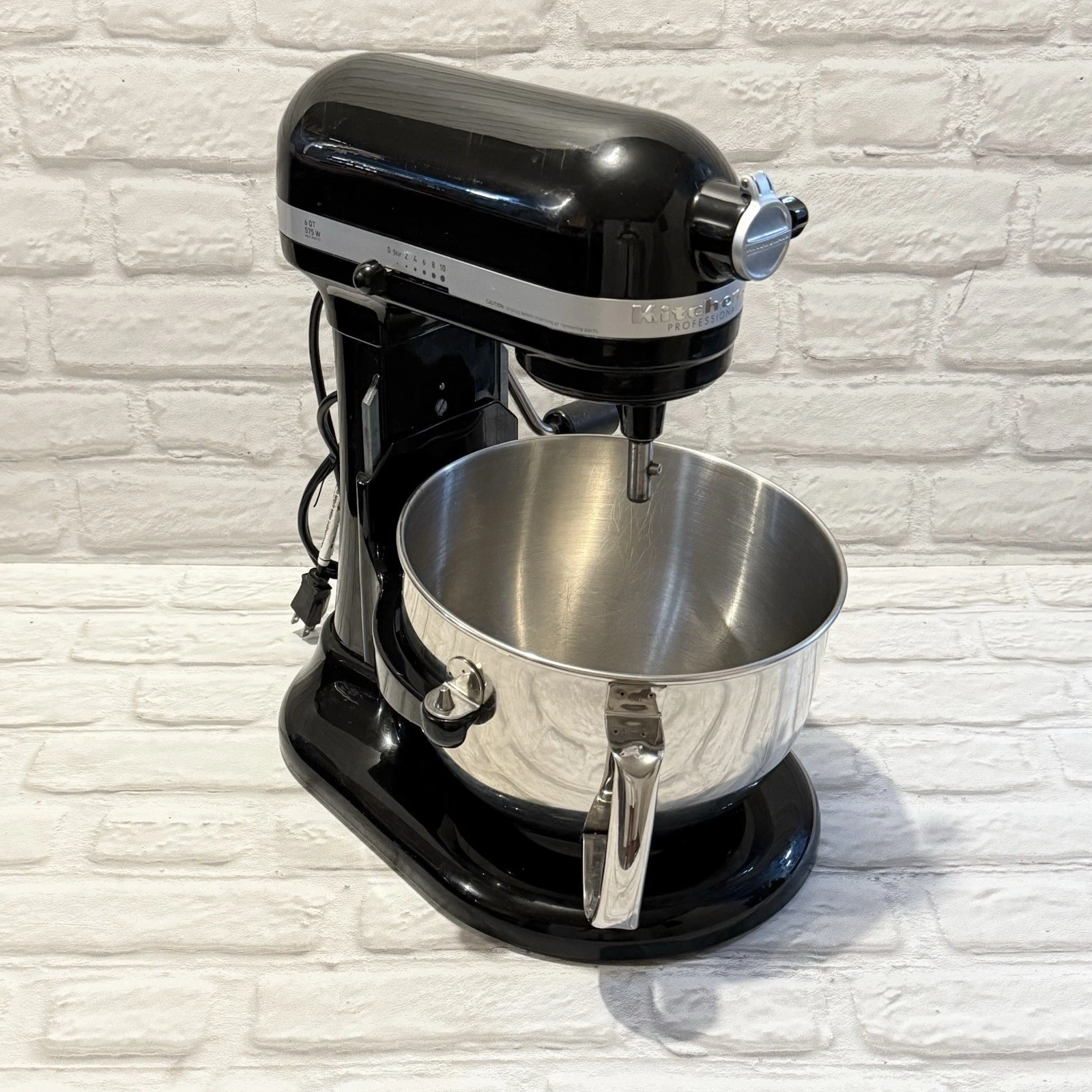 KitchenAid KP26M1XOB 6 Qt. Professional 600 Series Bowl-Lift Stand Mixer Black
Opens in a new window