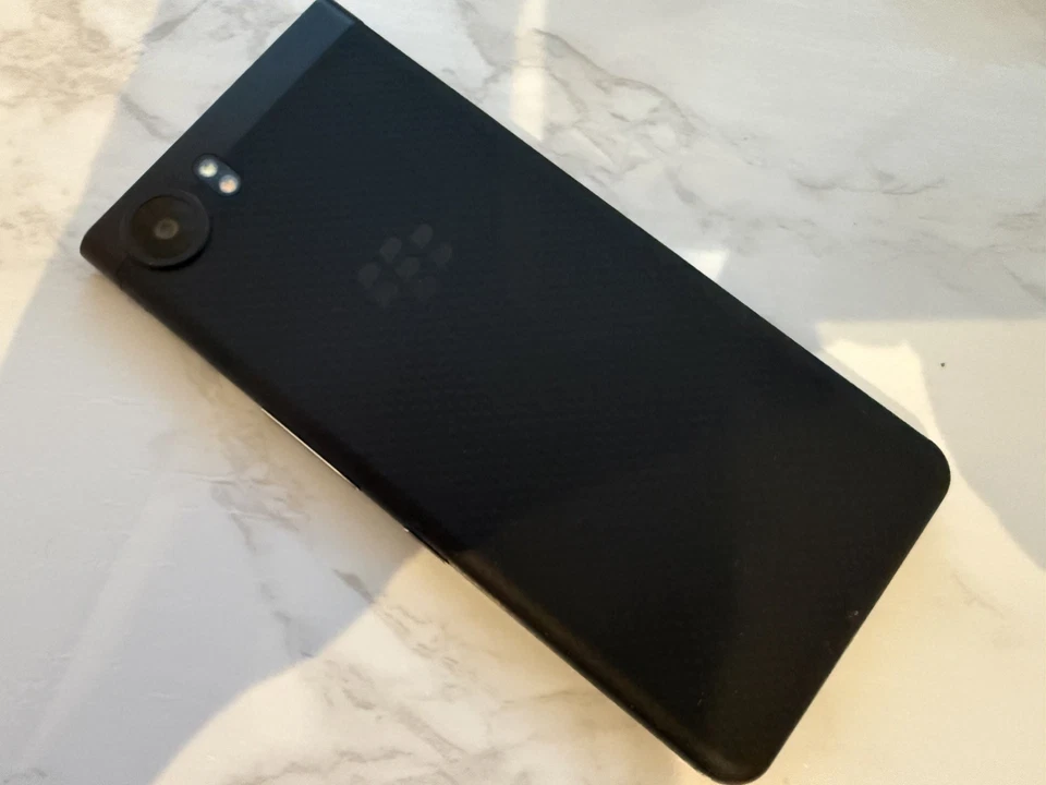 BlackBerry KEYone Key1 | Great Condition | Black Unlocked 64GB - Image 3 of 4