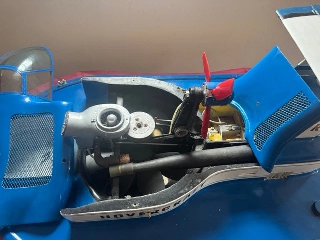 RC-Hovercraft mit Verbrennungsmotor - Bild 3 von 4