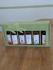 Dorner Vineyard Gift Set Flavored Oil & Vinegar. Four Vinegar, 2 Olive Oil. 