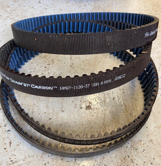 Gates Carbon Timing belt 14MGT-1120-37 Poly Chain ((Set Of 3))