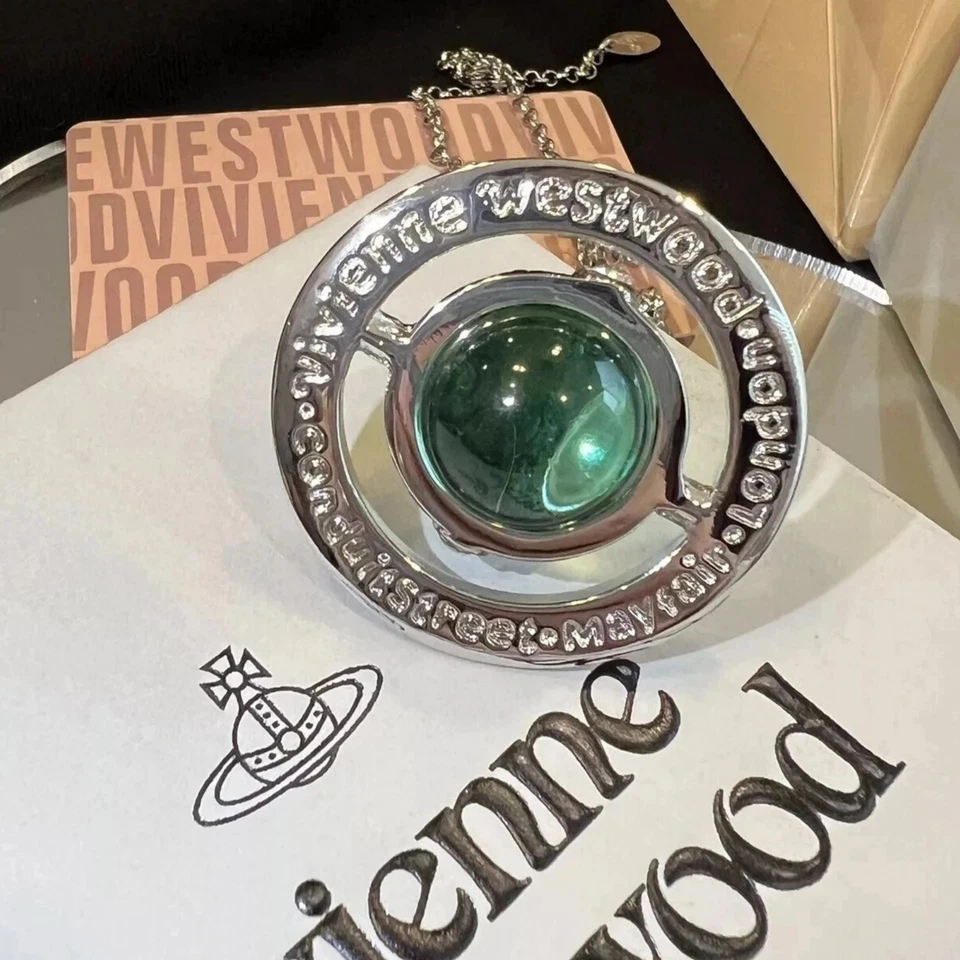 Б/у Vivienne Westwood 3D новом зеленый маленький шар подвеска ожерелье без коробки - Изображение 2 из 4