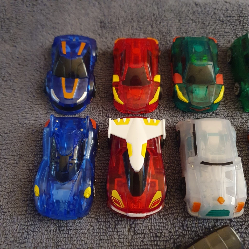 TURNING MECARD Lot Transformable Robot Cars 2017 Mattel Figures With Cards - Image 2 of 4