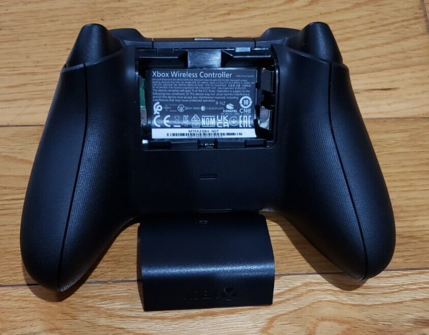 ⭐️近々削除⭐️Xbox One 専用ワイヤレス コントローラー タイタンフォール Amazon | Xbox One ワイヤレス コントローラー (タイタン