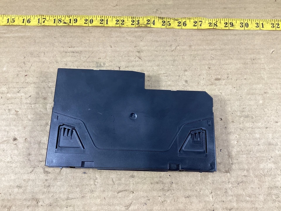 2010-2011 MERCEDES-BENZ E350 E550 REAR FUSE SAM RELAY BOX CONTROL MODULE OEM . - Image 4 of 4