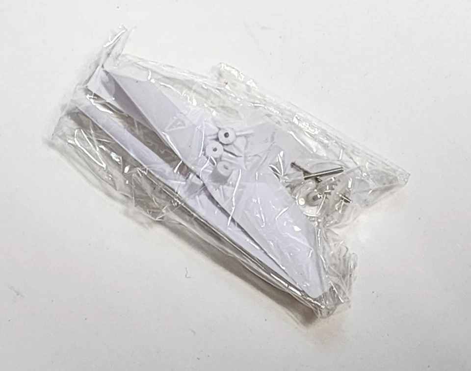 JJRC Elfie Selfie Foldable Pocket Quadcopter Drone box manual charger props bag - Image 3 of 4