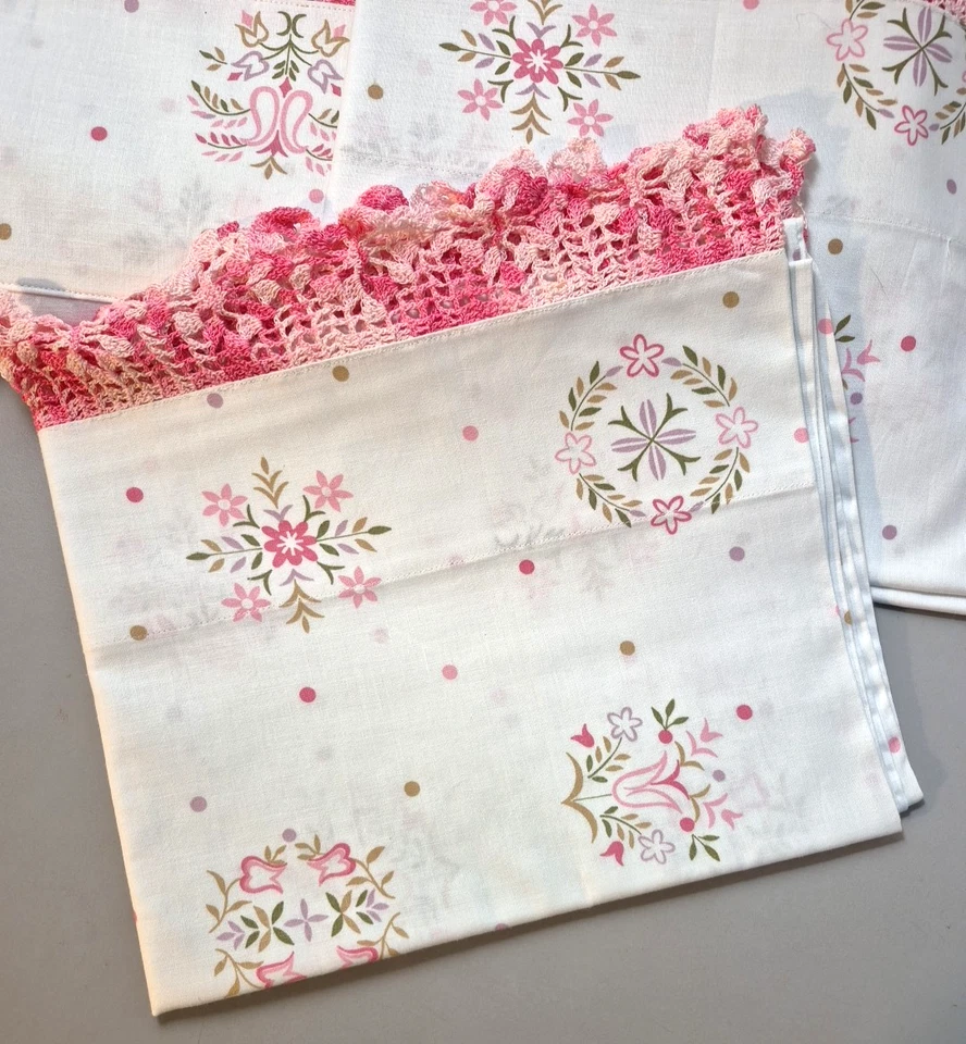 VTG Fieldcrest Full Flat Sheet & 2 Pillowcases Pink Floral Lace Edge Cottagecore - Image 3 of 4