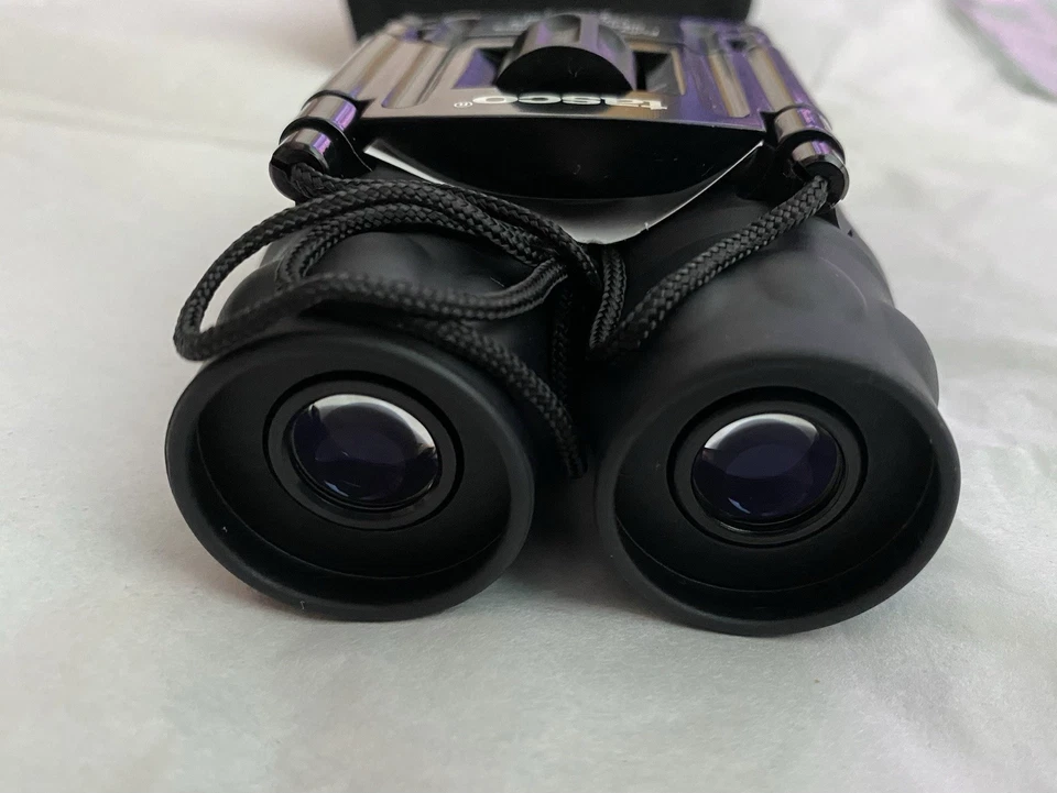 Tasco 165RB Black Compact Folding Binoculars 8x21 Fully Coated Optics Vintage - Image 4 of 4