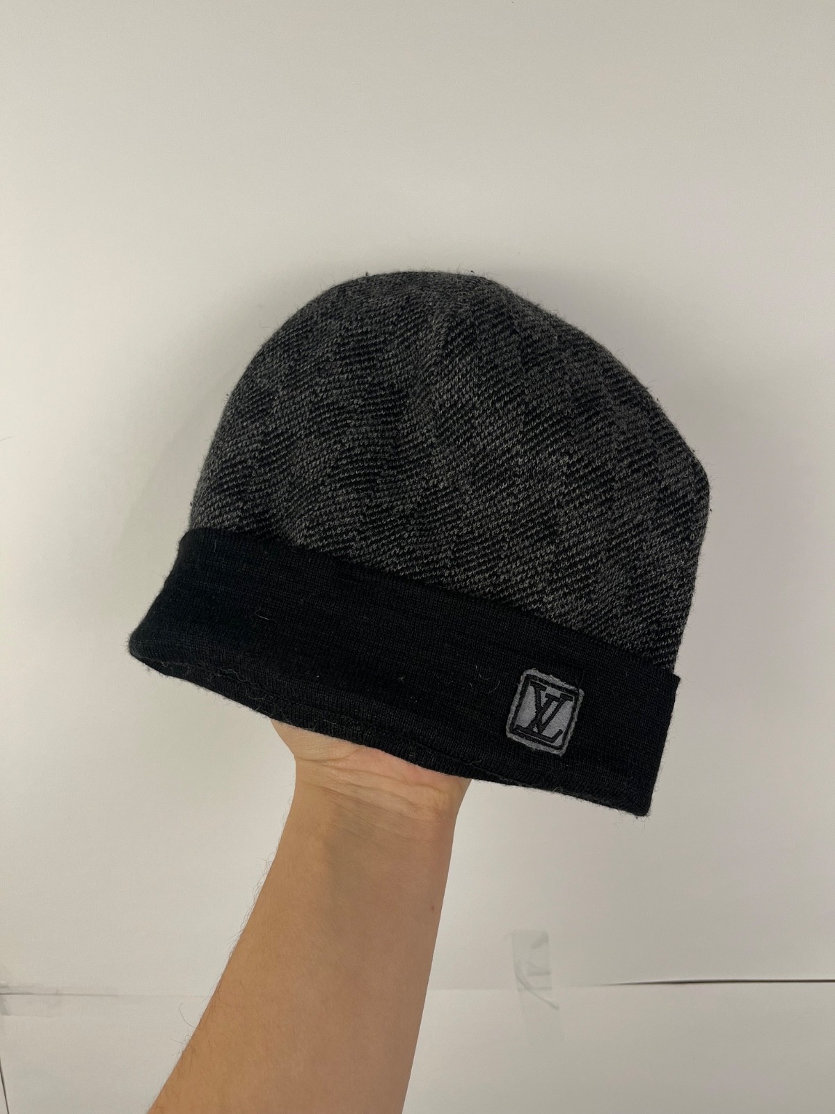 Louis Vuitton Luxury Wool Men's Grey Checkered Beanie Hat Made in Italy