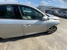 Porte avant et accessoires Renault MEGANE