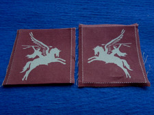 FACING PAIR AIRBORNE DIVISION PRINTED FORMATION SIGN BADGES, REPRODUCTIONS