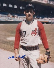 MIKE DE LA HOZ INDIANS SIGNED AUTOGRAPHED 8X10 PHOTO W/ COA