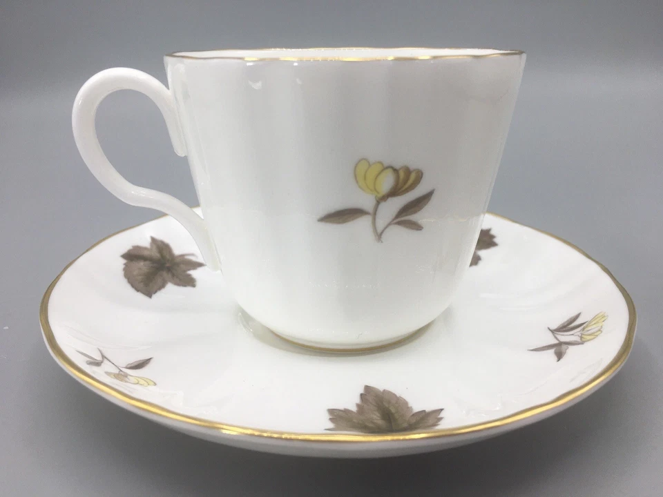 Royal Worcester «Дорчестер» цветочный ребристый чайная чашка и блюдце комплект Англии винтажный - Изображение 3 из 4