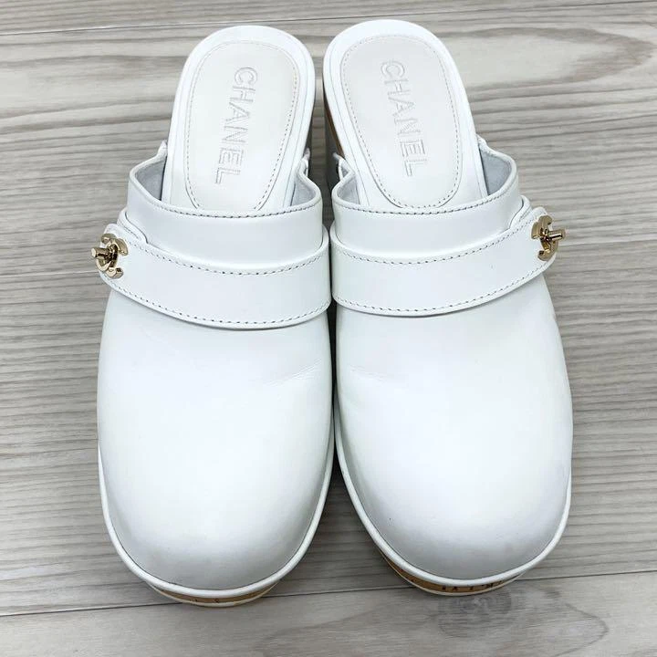 Leather heels Chanel White size 37 EU in Leather - 37869278