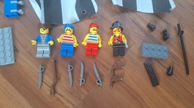 VINTAGE LEGO 6268 PIRATES SHIP RENEGADE RUNNER