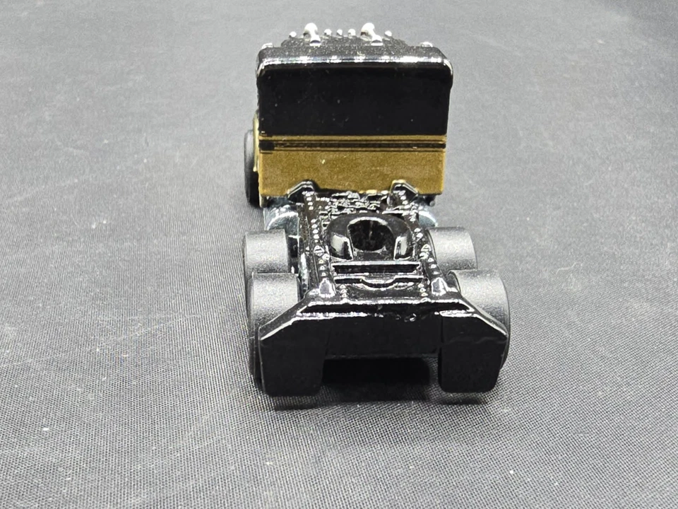 2013 Hot Wheels '75 Kenworth W900 Smokey and the Bandit Retro Diecast Loose - Image 4 of 4